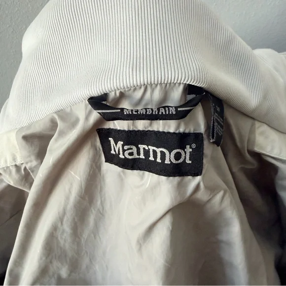 Marmot Women's Hooded Ski Jacket in Creamy Grey - Picture 12 of 16